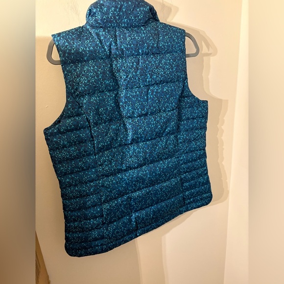 Lands end hyperdry women’s puffer vest geometric blue size medium - Picture 3 of 3